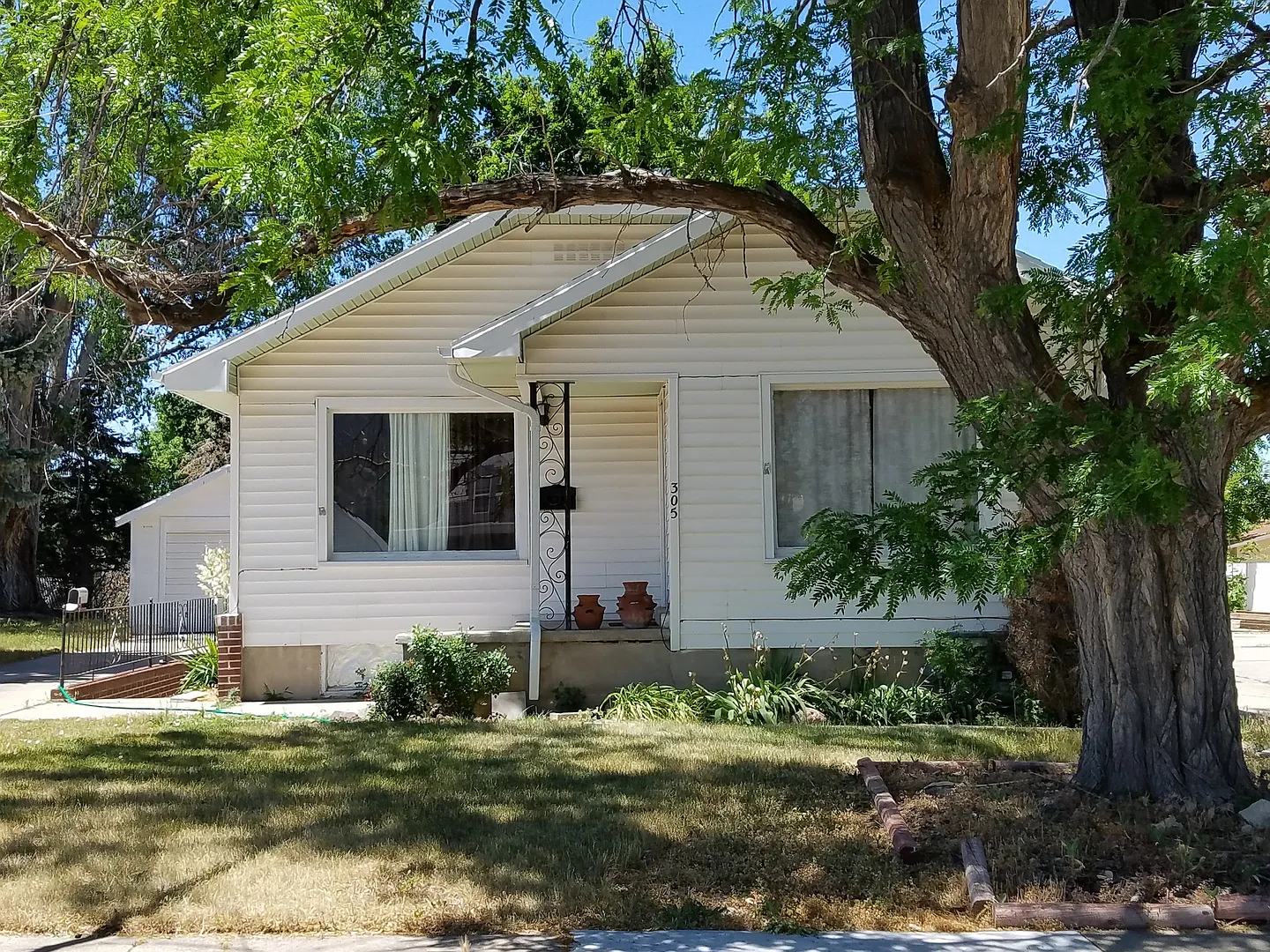 305 N. 100 W. — Photo 1