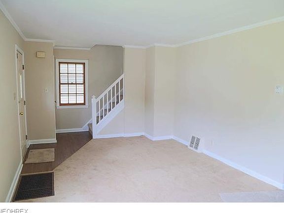 3rd image of 154 Hayes Ave