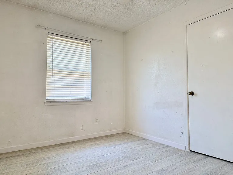 3304 Neely Ave — Photo 9