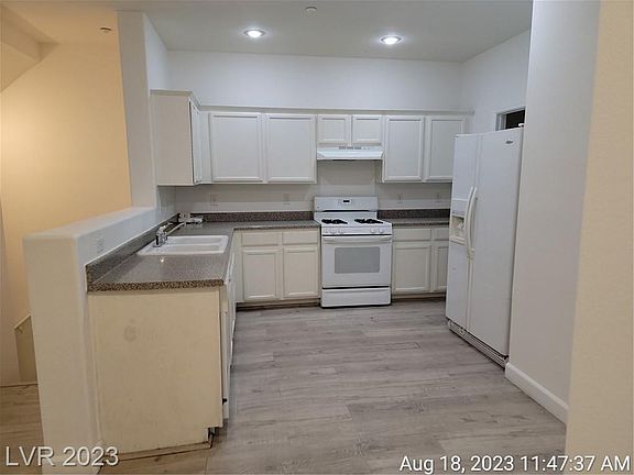 5th image of 5925 Palmilla St Unit 5