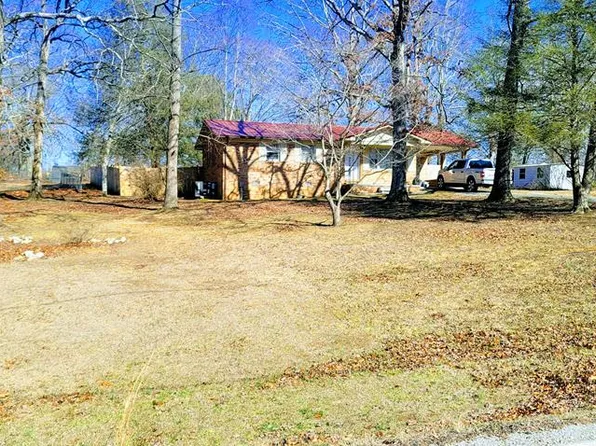 693 Joe Brock St, Spencer, TN 38585
