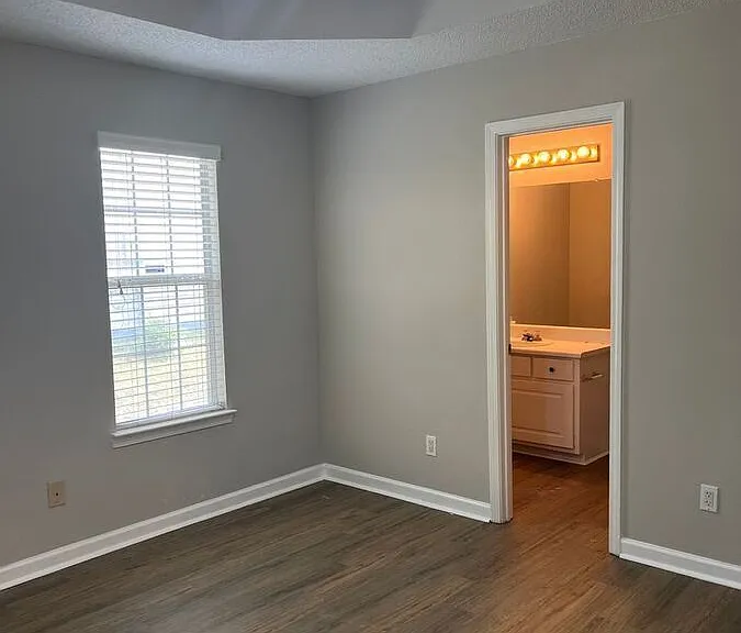 6670 Saganaw Dr — Photo 10