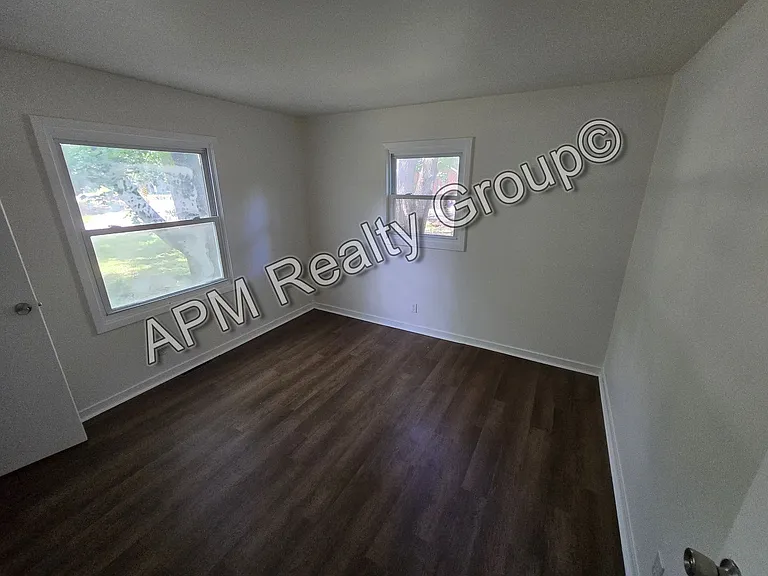 27 Bethune Ct — Photo 6