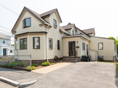 46 Holten St, Peabody, MA, 01960