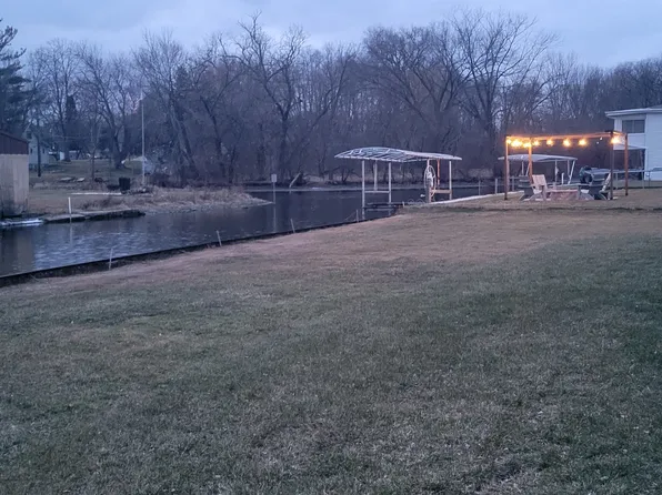 26299 W Forest Ct, Antioch, IL 60002