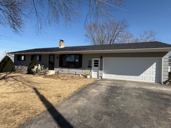 526 N 1st St, Caledonia, MN 55921