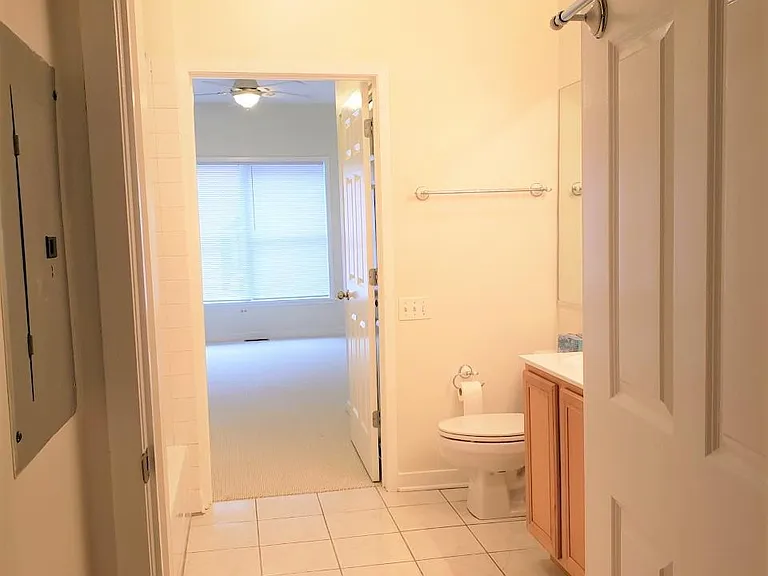1356 W Fillmore St #A — Photo 13