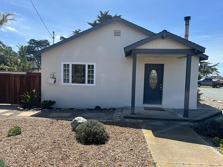 1881 Ferrell Ave — Photo 2