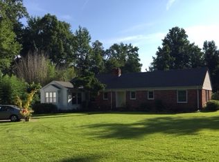 3117 Woodcroft Ln, Chesapeake, VA 23321