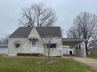 1010 Miller St, Washington, IL 61571