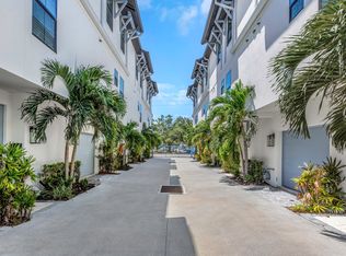 300 8th St S, Saint Petersburg, FL 33701