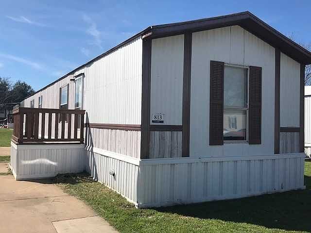 1st image of 813 Aspen Ln #104