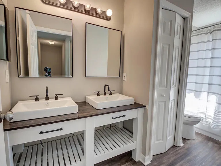 7238 Bellingham Oaks Blvd — Photo 22