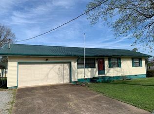 84 Walker Rd, Rossville, GA 30741