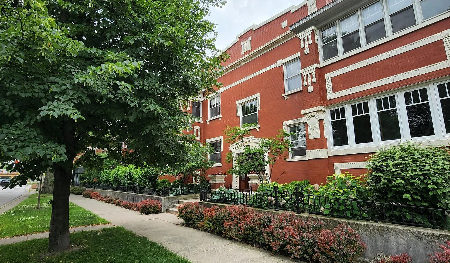 141 N Ridgeland