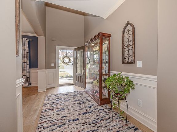 3rd image of 5793 Napa Valley Dr
