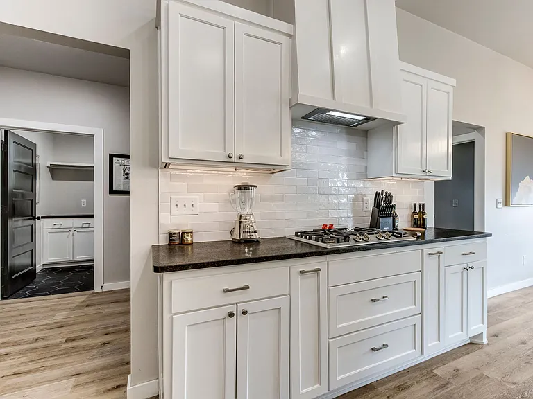 7404 NW 159th Ter — Photo 43
