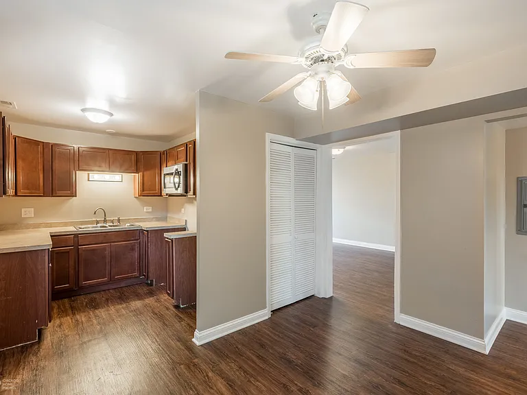 8237 S Drexel Ave #3E — Photo 6