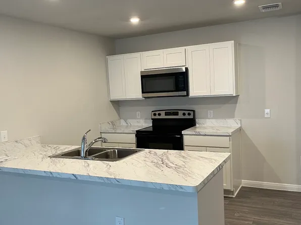 13014 Lorena Ochoa, San Antonio, TX 78221