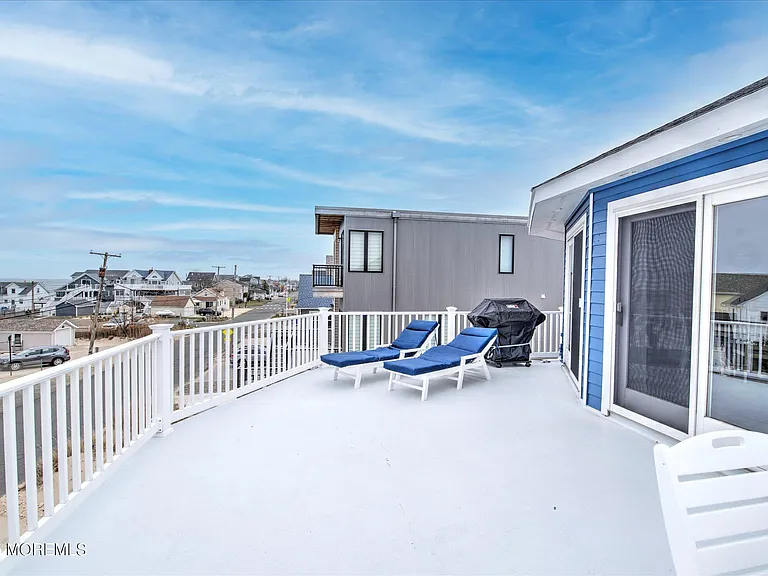 424 E Longport Ave — Photo 18