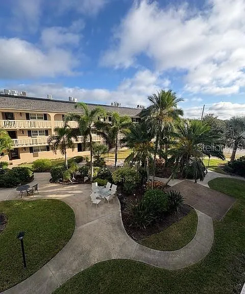 147 Bluff View Dr #303 — Photo 1