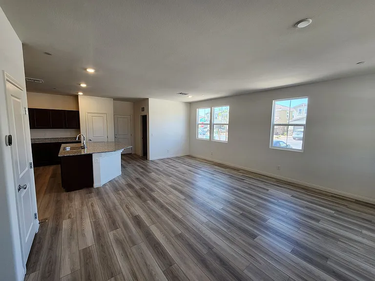 2605 Aversa St — Photo 5