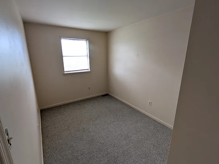 66 Talister Ct — Photo 15