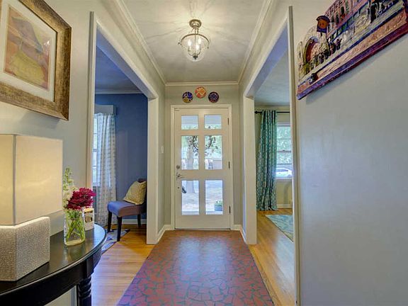 4th image of 5111 Tarrytown Dr