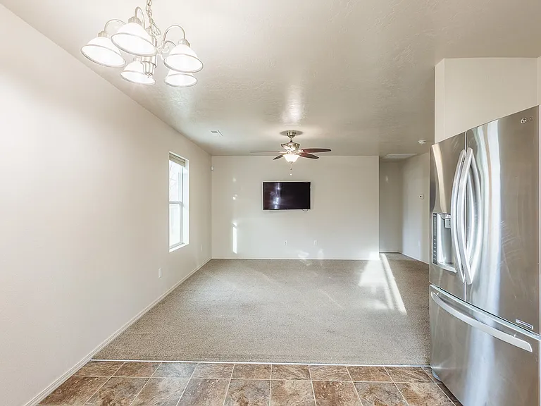 143 E Rose Lake Dr — Photo 17