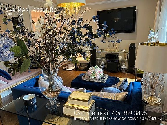 3rd image of 544 Manhasset Rd