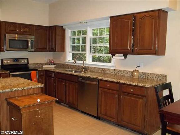 2nd image of 10293 Berkeley Manor Dr