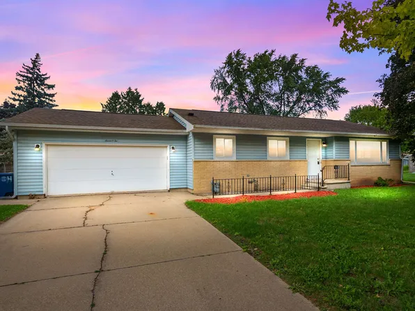 702 W Gruenwald Ave, Oshkosh, WI 54901