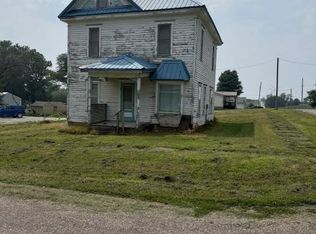 414 Pacific St, Walnut, IA 51577