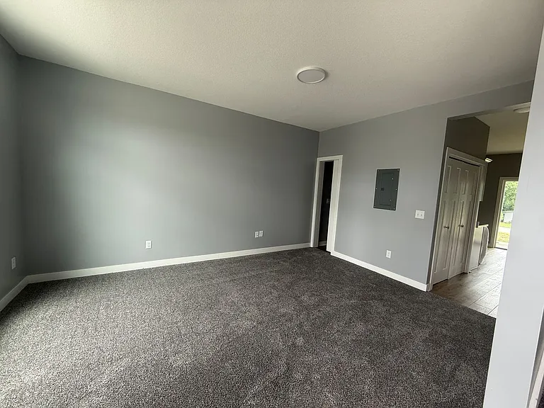 5739 E Dupont Rd — Photo 3
