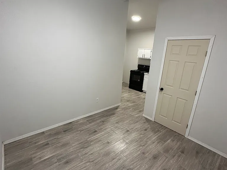 1313 Myrtle Ave #C — Photo 5