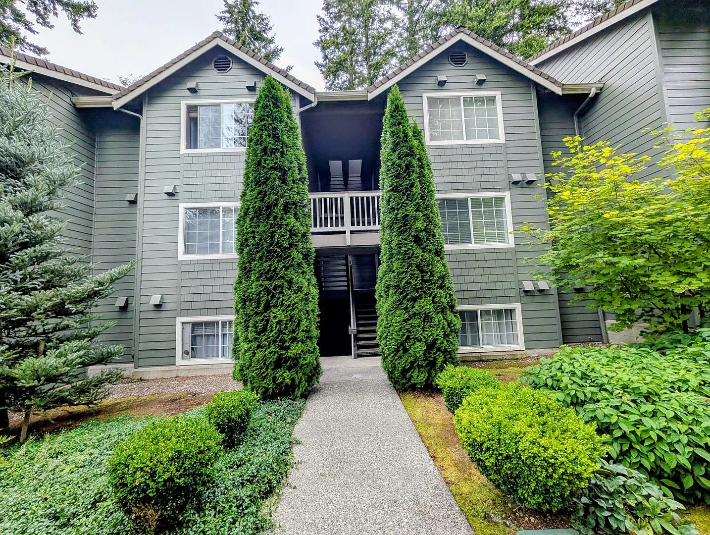 1Bd/1Ba Mill Creek Condo — Photo 1