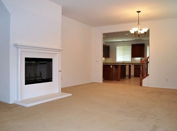 5th image of 37855 Magnolia Ln