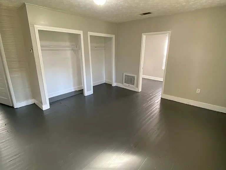 605 Durden St — Photo 2