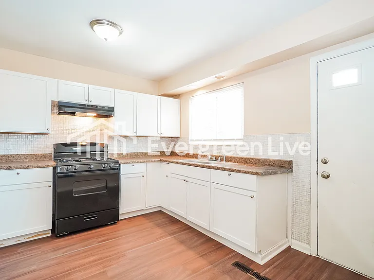 4752 Huxley Ct — Photo 7