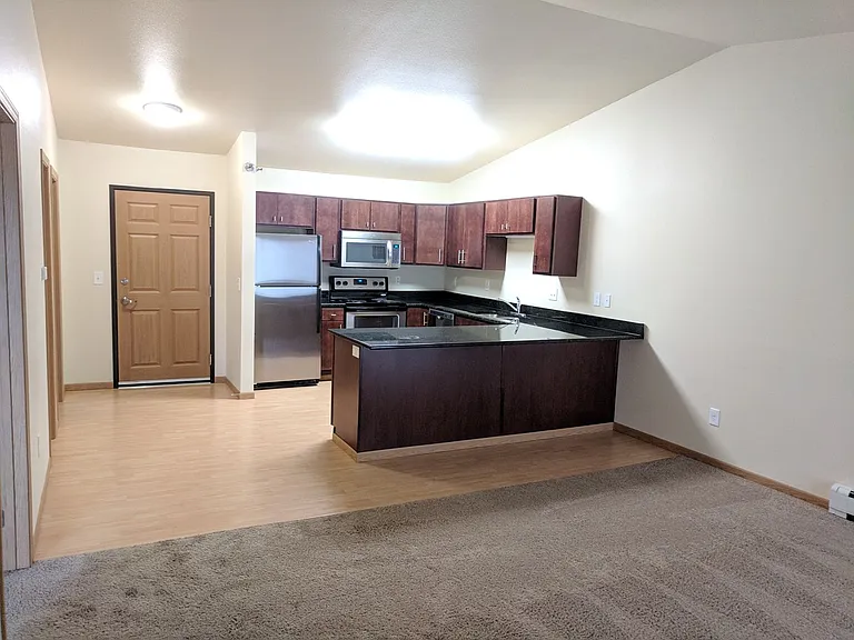 West Lake III Apartments — Photo 84