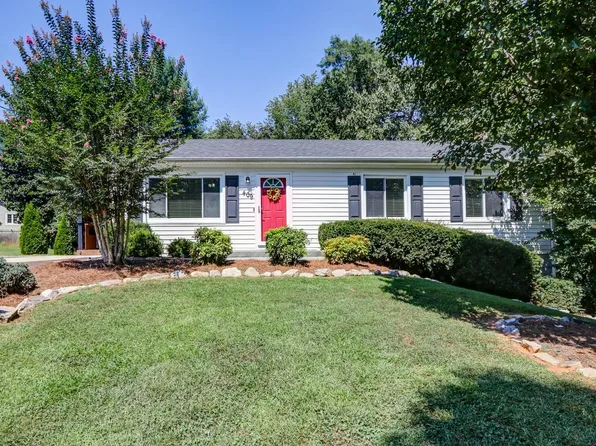 409 Sweeney Cir, Forest, VA 24551