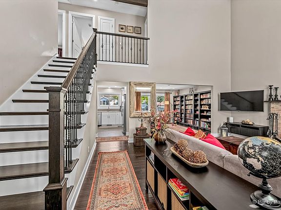 4th image of 760 Covington Cir