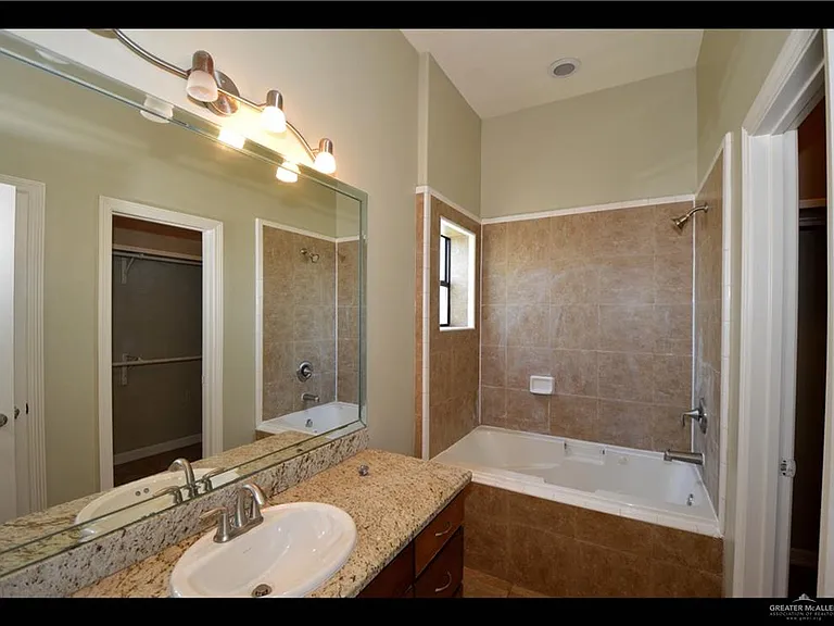 2815 Mimosa St #3 — Photo 11