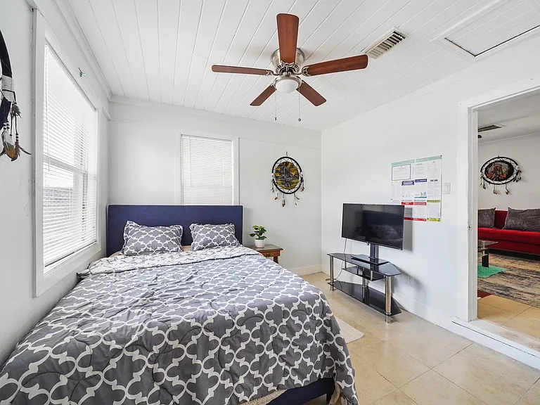 8041 Howard Dr #1 — Photo 5