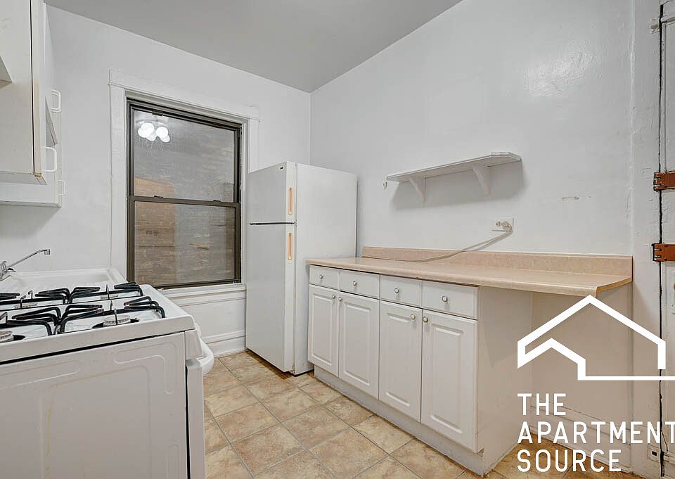 1st image of 2516 N Kedzie Blvd APT 1E