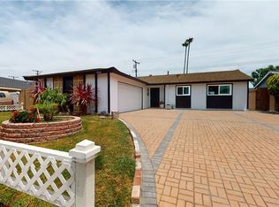 17112 Barcelona Ln, Huntington Beach, CA 92647