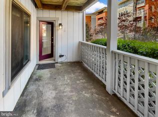 2314 Hunters Run Dr, Reston, VA 20191