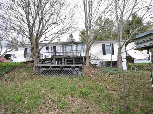 10596 Pincherry Rd, Charlevoix, MI 49720