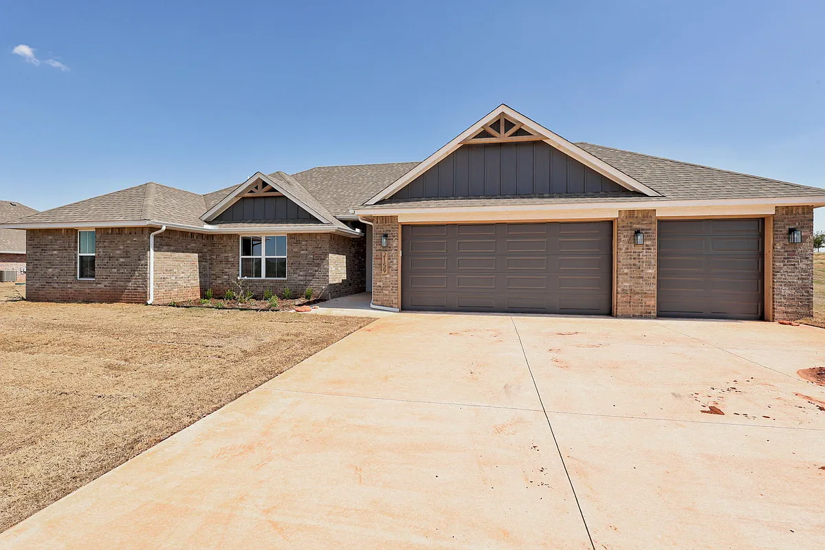 Building Photo - 2159 Hux Dr