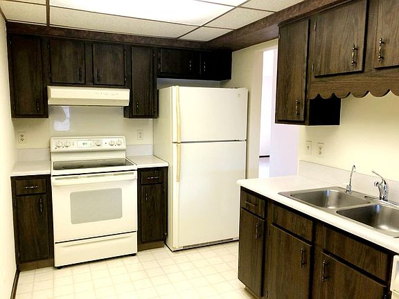 5th image of 4043 Gateway Dr